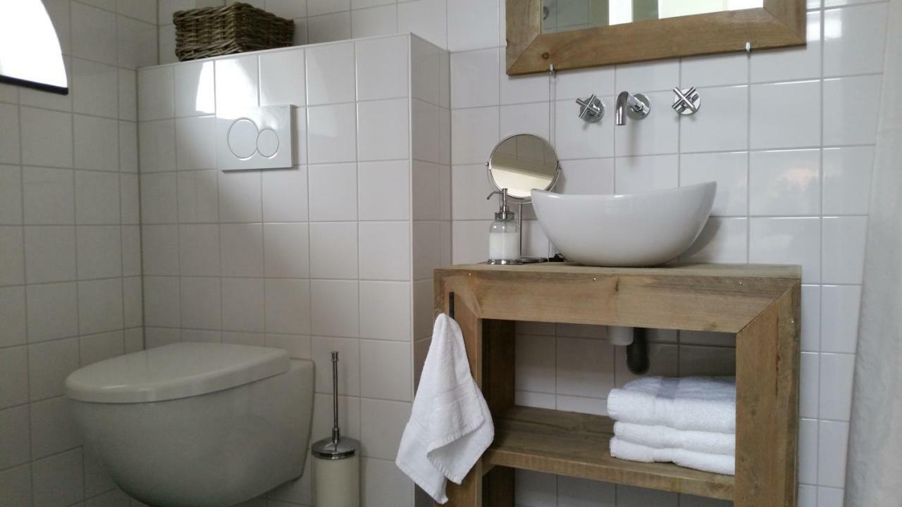 Bed and Breakfast Bij Saar à Zwinderen Extérieur photo
